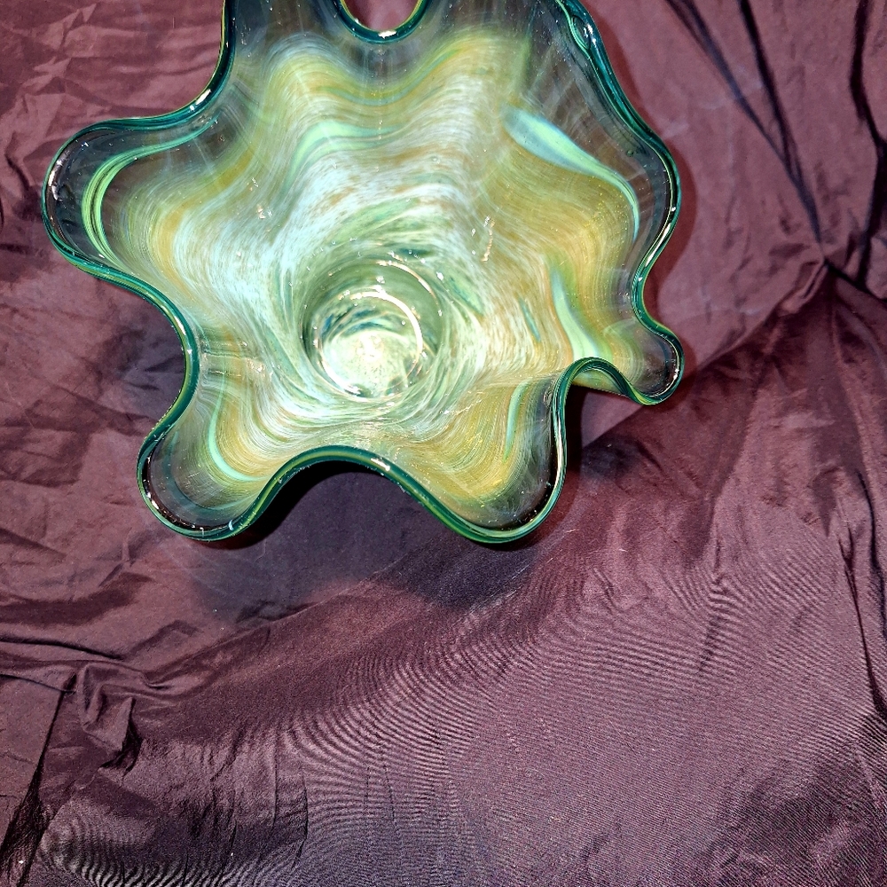 Vase - Picture 9 of 12